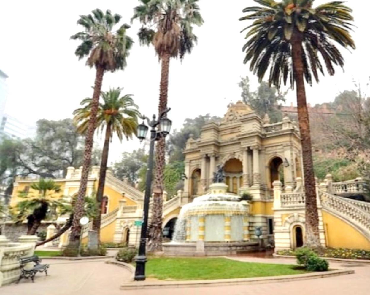 Amoblado Casco Historico Metro Santa Lucia 9 Apartamento Santiago